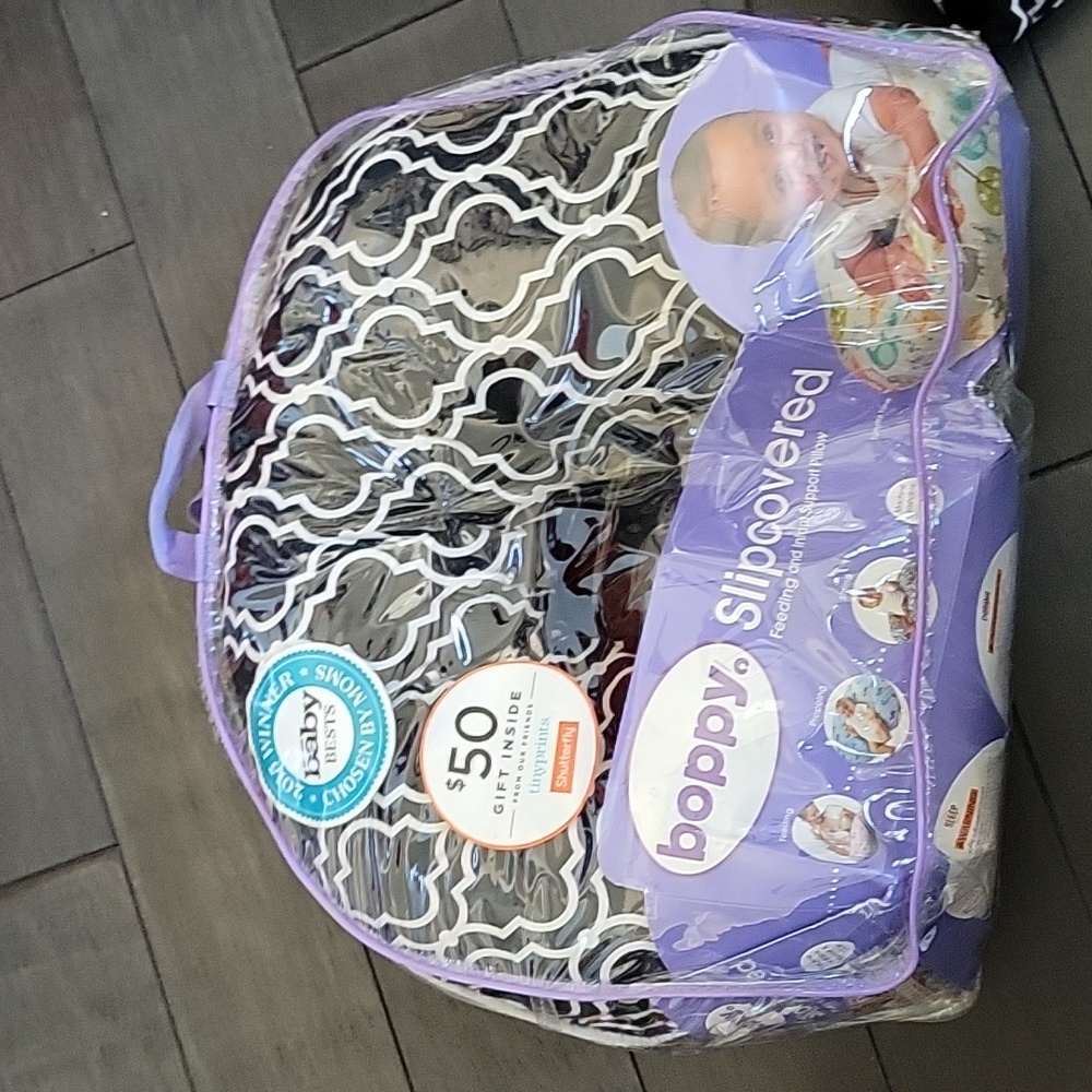 Boppy Feeding and Infant Support Pillow and Matching Cover